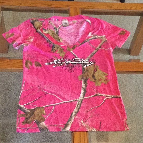 Legendary Whitetails Tee Shirt - Picture 1 of 5